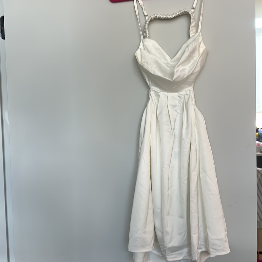 WHITE BACK-OUT DRESS - Picture 2 of 5